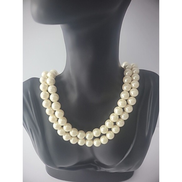 Vintage Necklace Beaded White Multi Strand Jewelry Costume Bride Date - Picture 1 of 10